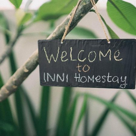 Inni Homestay Malang Esterno foto