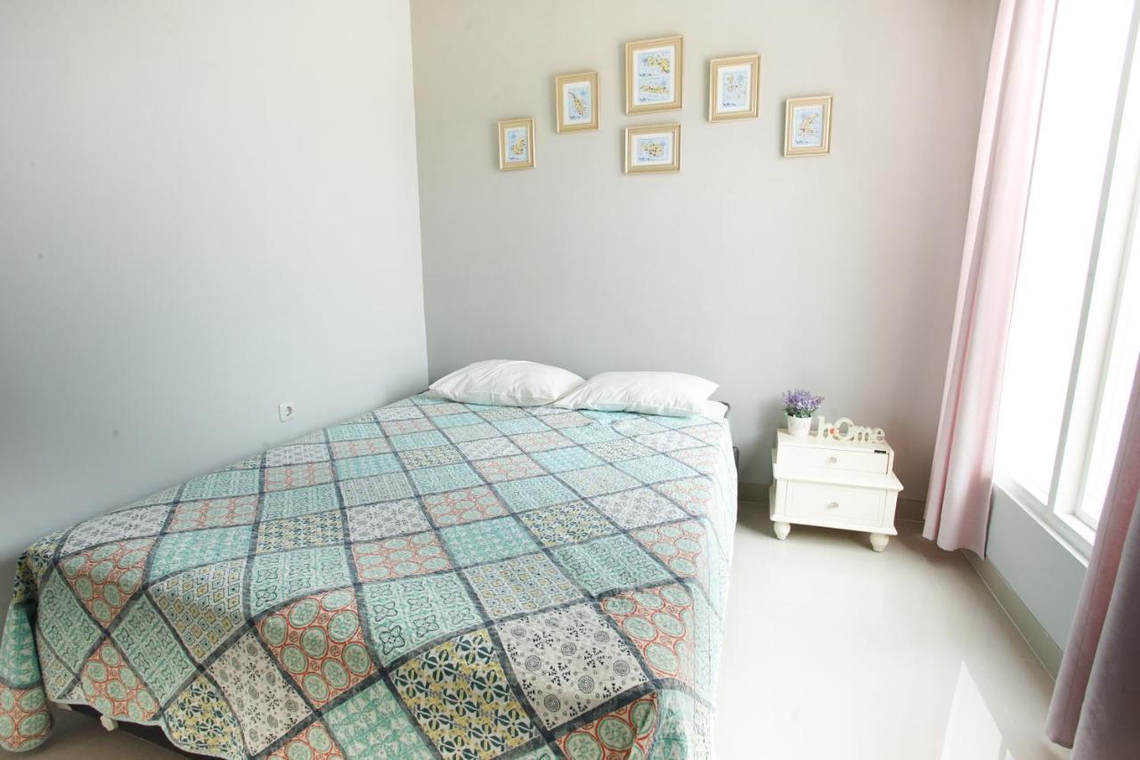 Inni Homestay Malang Esterno foto
