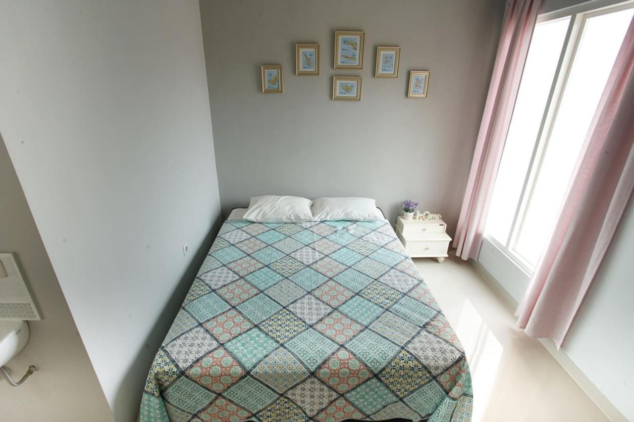 Inni Homestay Malang Esterno foto