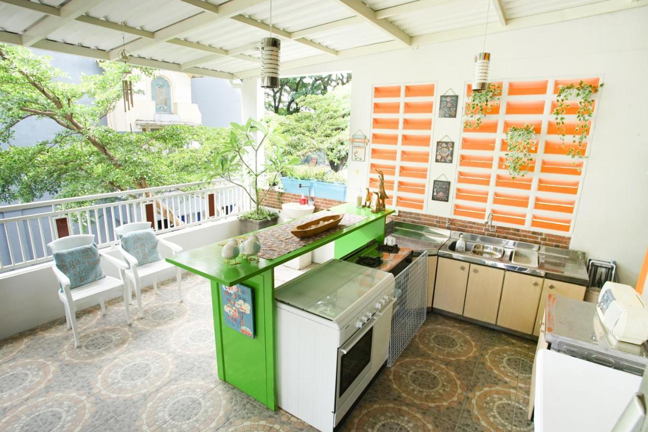 Inni Homestay Malang Esterno foto