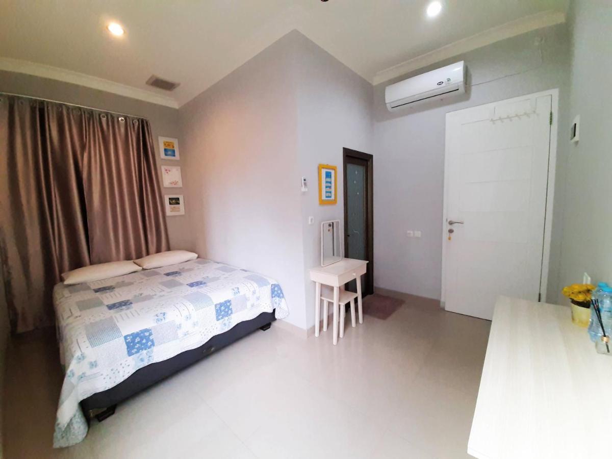 Inni Homestay Malang Camera foto