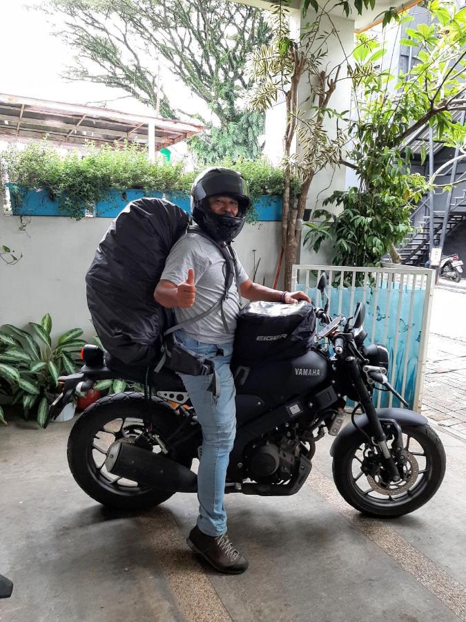 Inni Homestay Malang Esterno foto