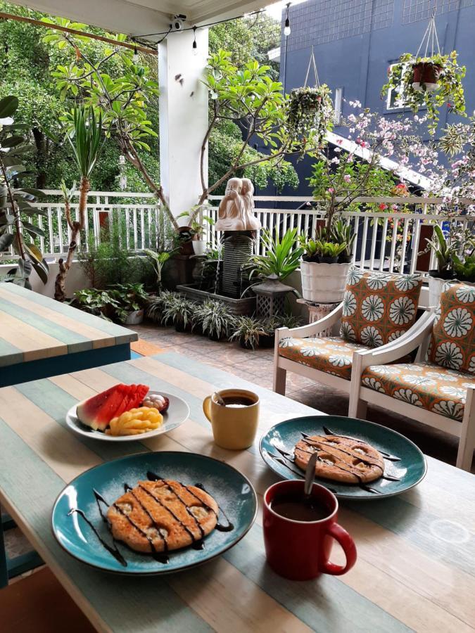 Inni Homestay Malang Esterno foto