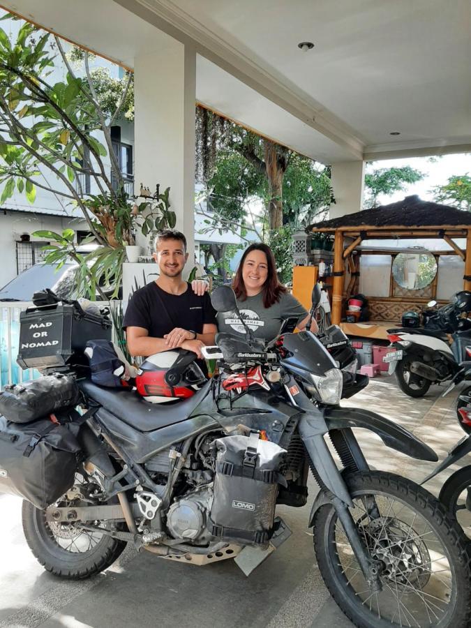 Inni Homestay Malang Esterno foto