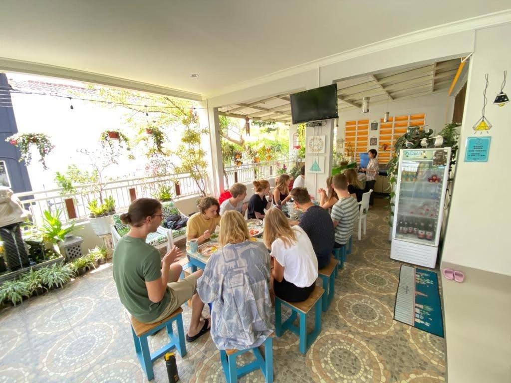 Inni Homestay Malang Esterno foto