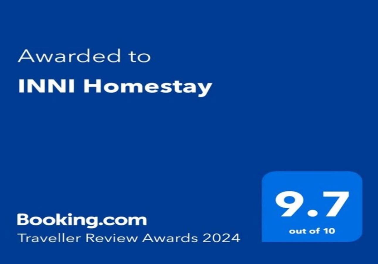Inni Homestay Malang Esterno foto