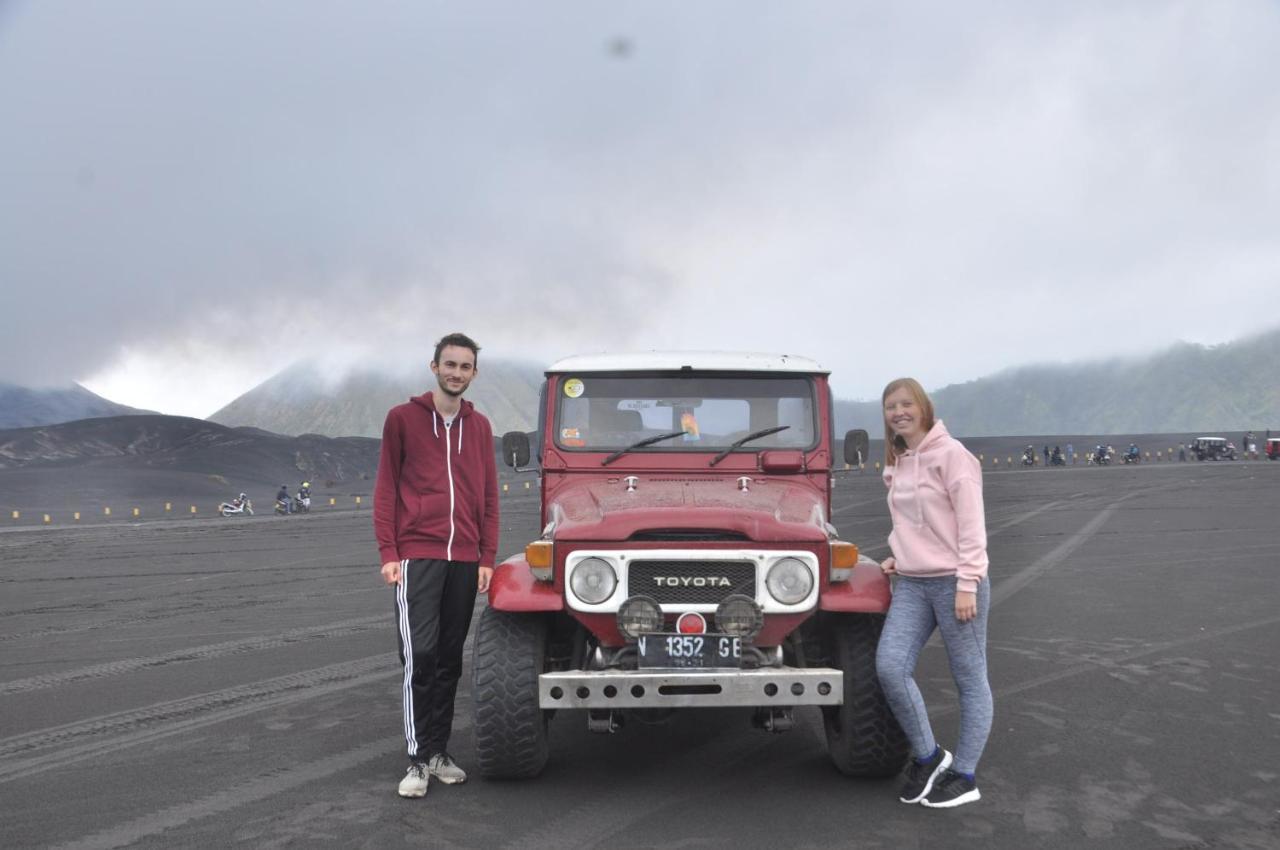 Inni Homestay Malang Esterno foto
